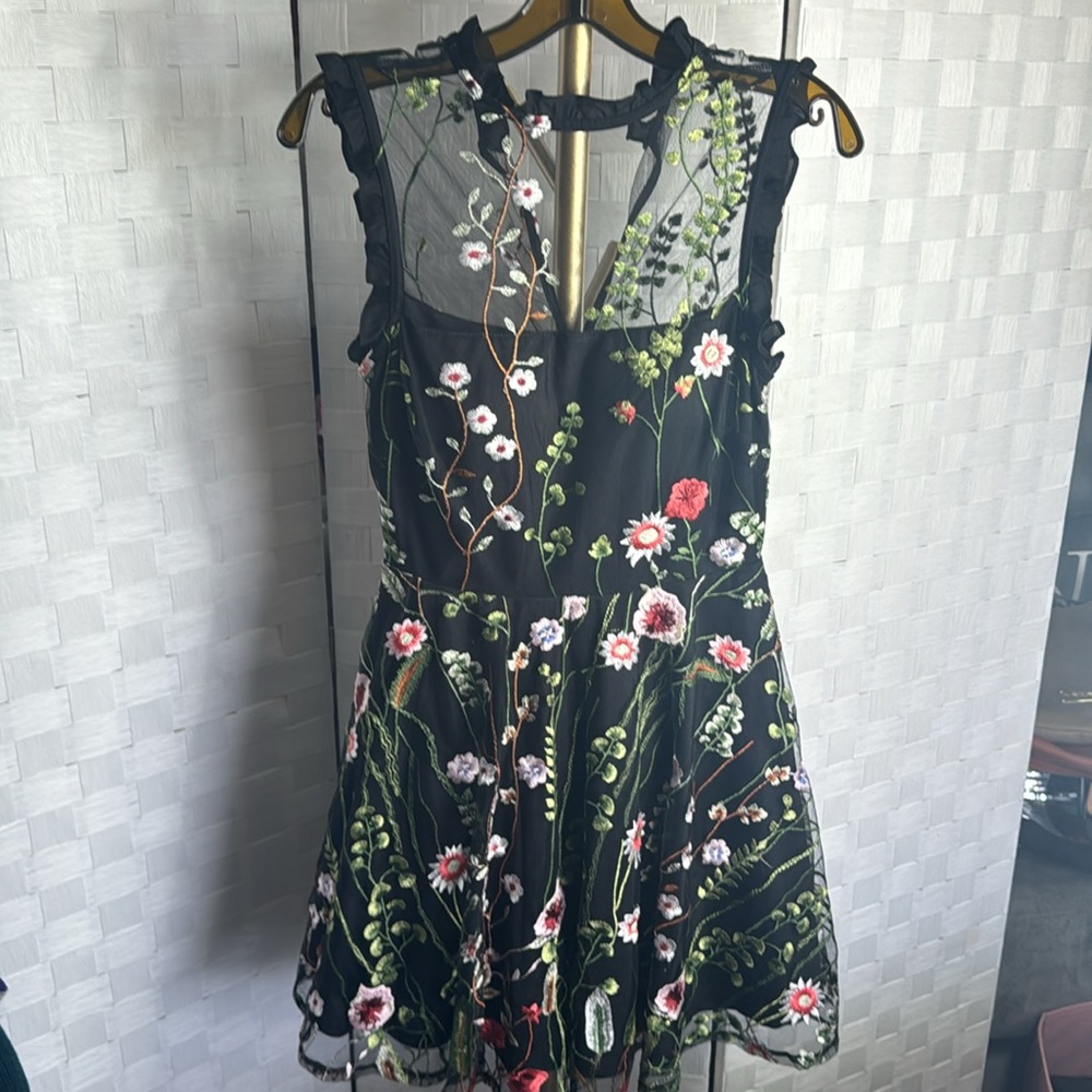 City Studio 🌟Embroidered Floral Sheer Dress
